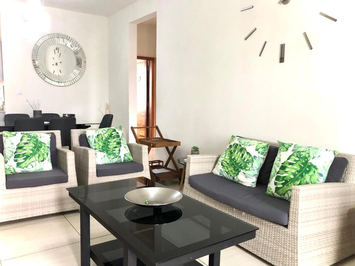 Apartment Luxury Westwood Apartment+pool