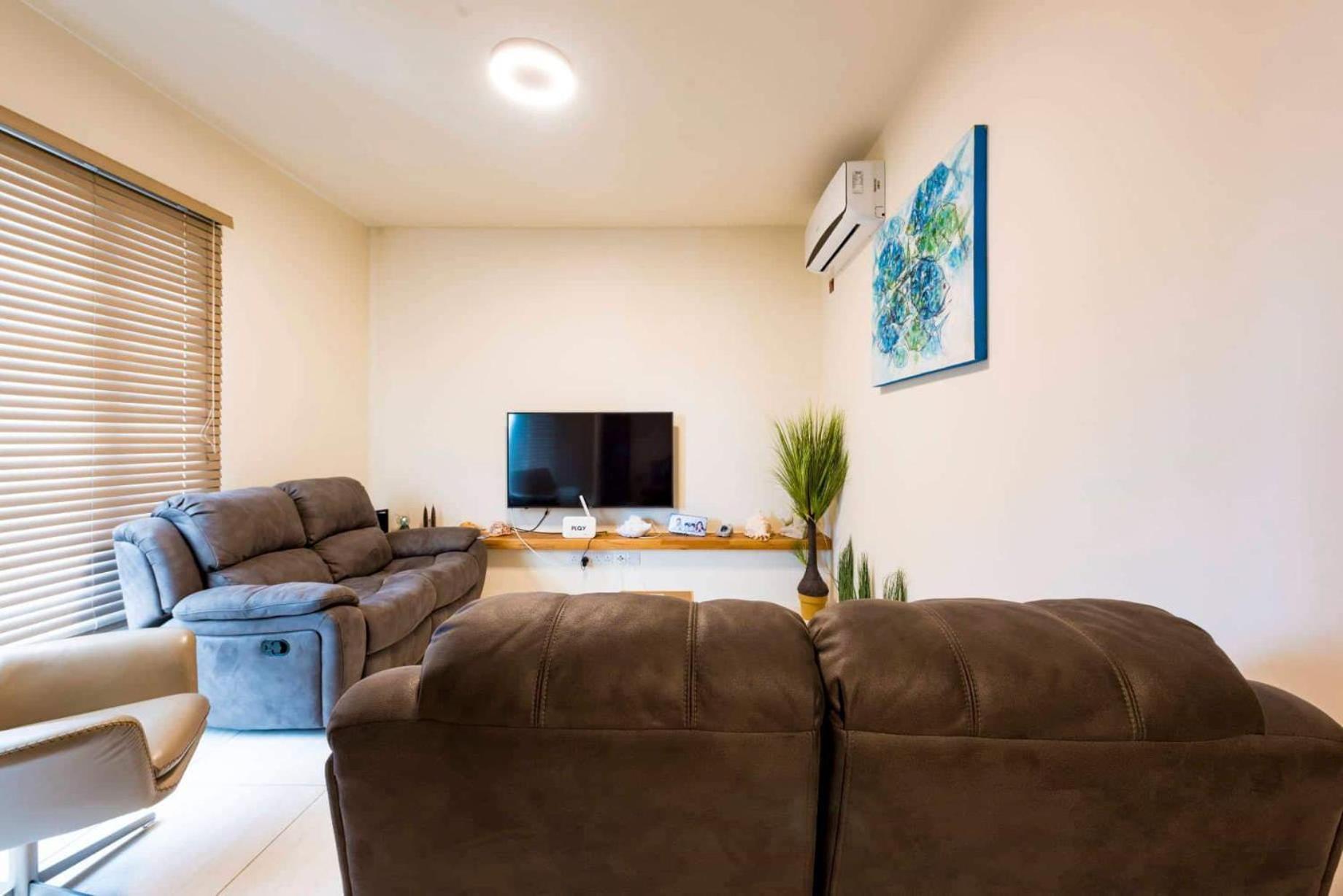 Apartment Luxury Westwood Apartment+pool