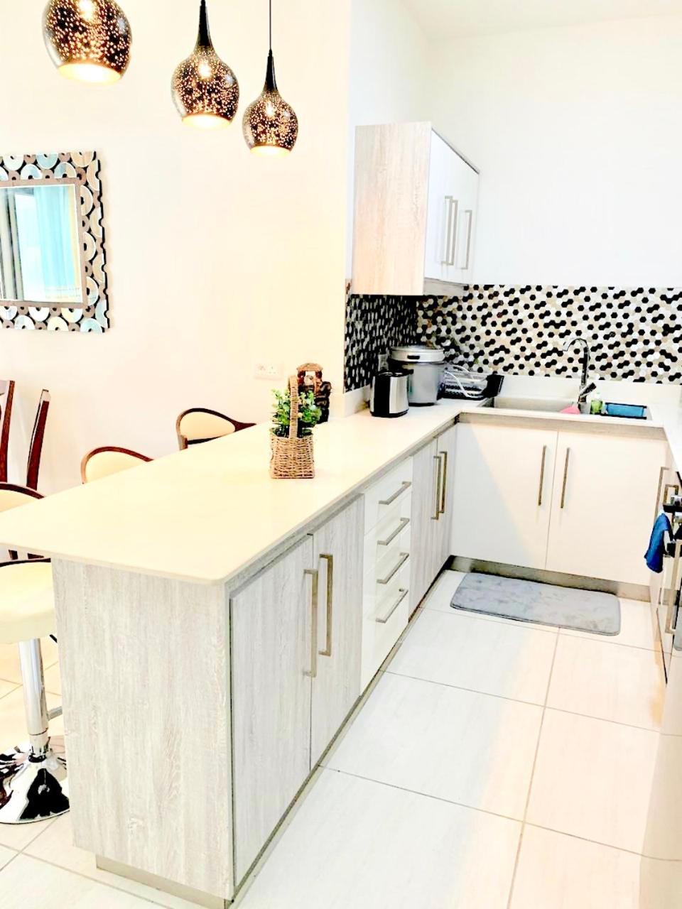 Luxury Westwood Apartment+pool Apartment *