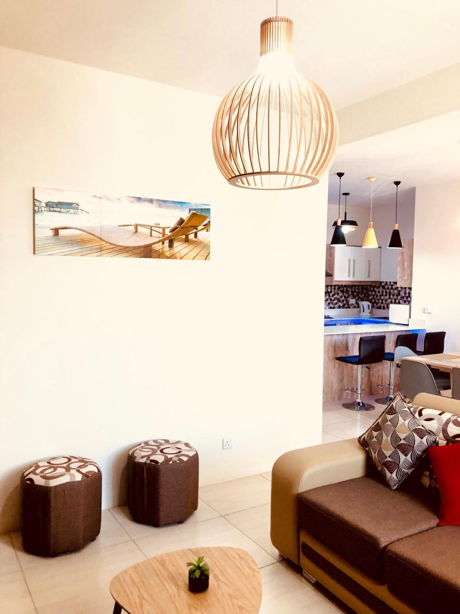 Luxury Westwood Apartment+pool *