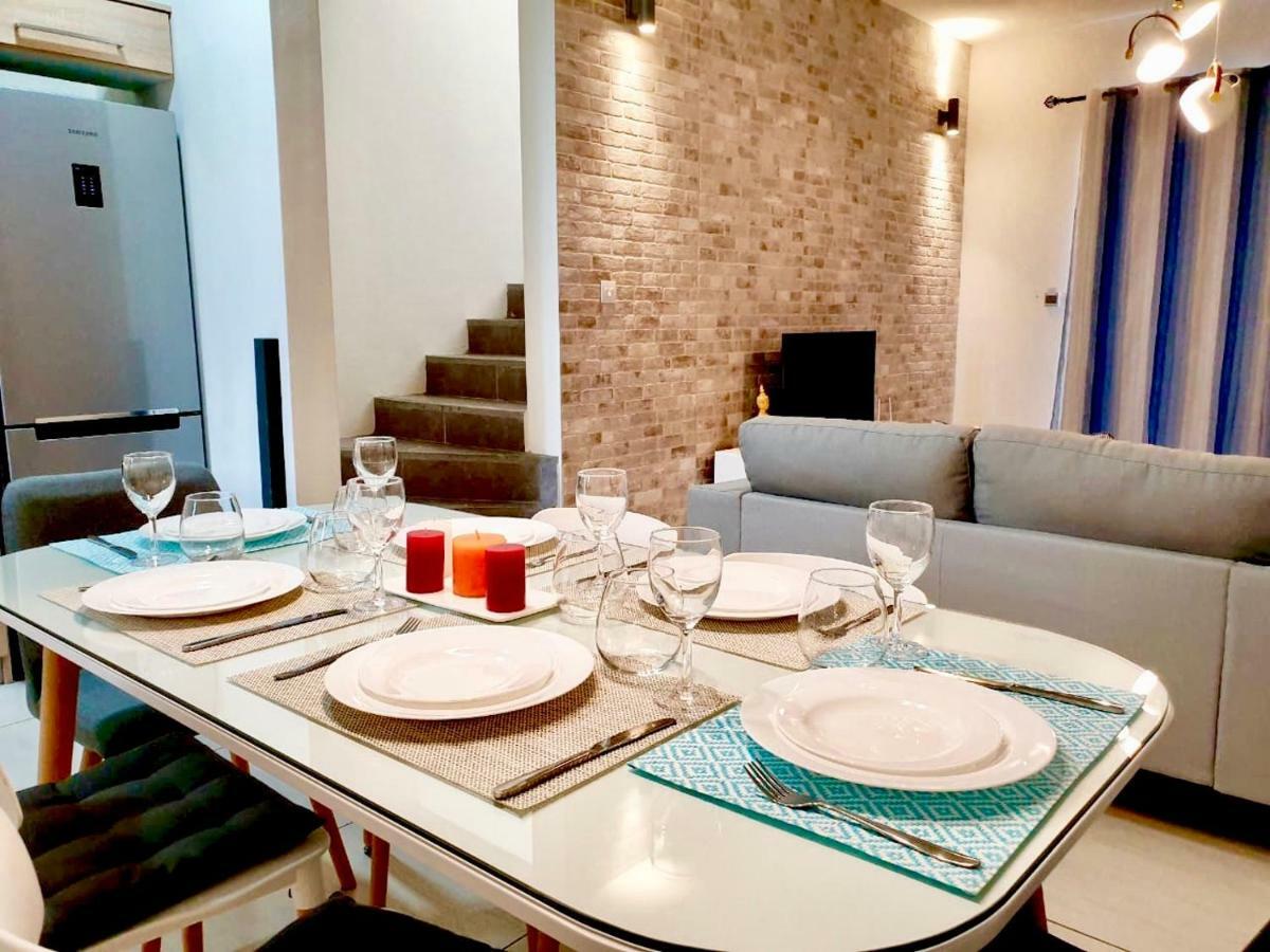 Luxury Westwood Apartment+pool Apartment