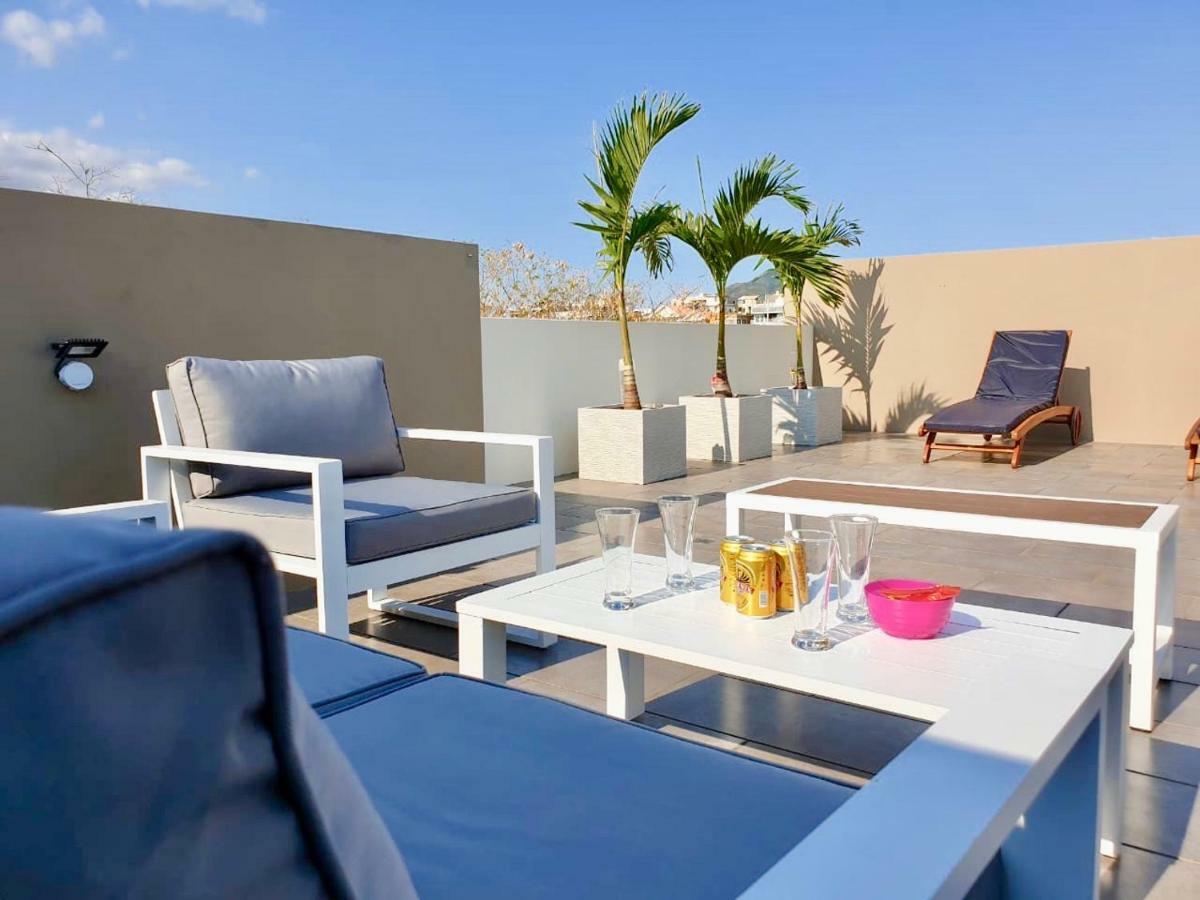 Luxury Westwood Apartment+pool