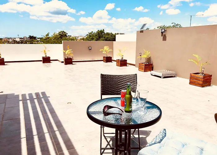 Luxury Westwood Apartment+Pool