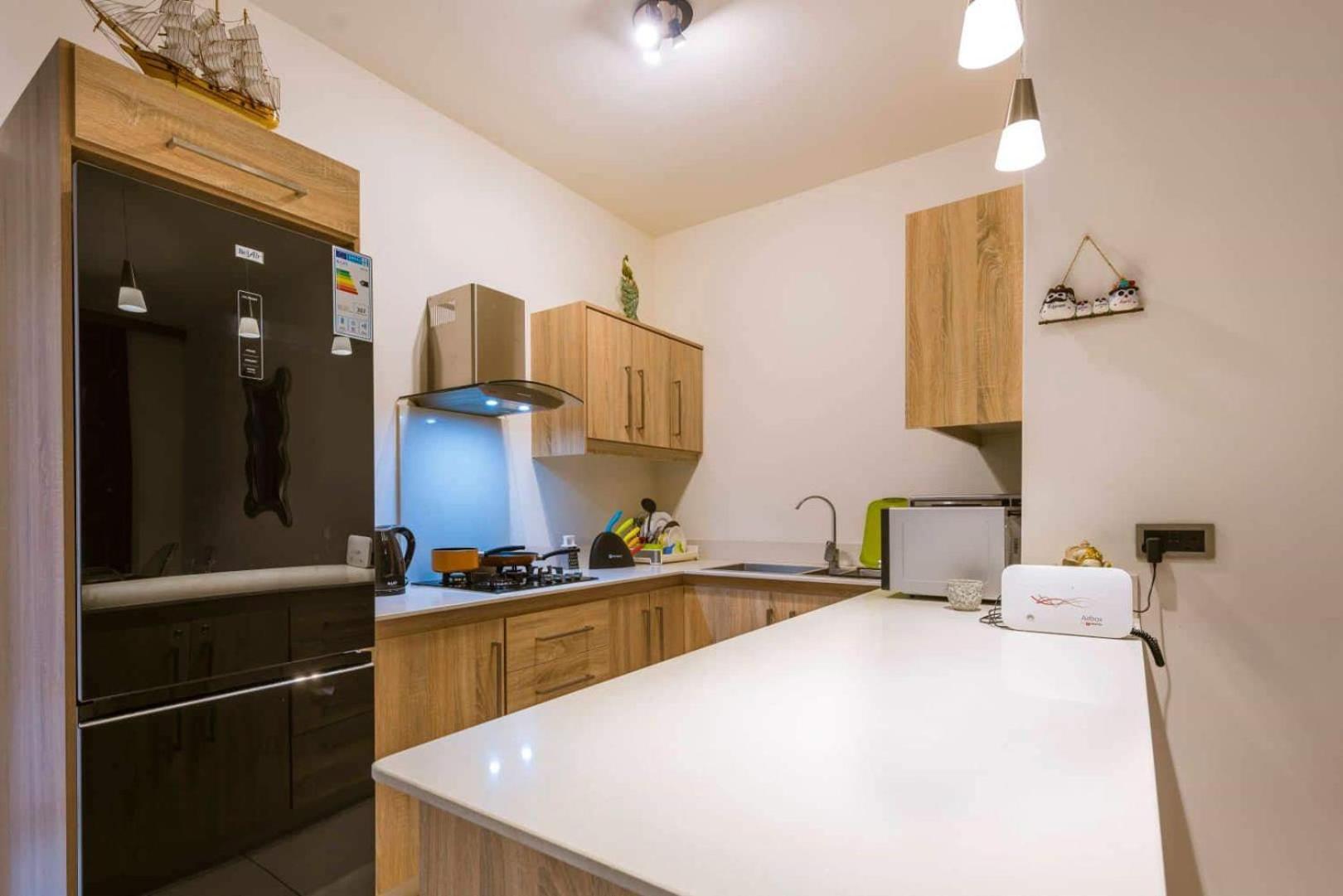 Luxury Westwood Apartment+pool Apartment