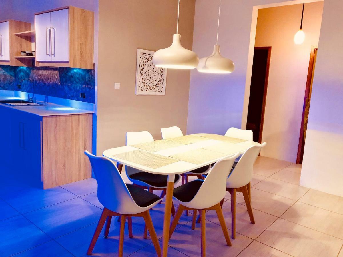 Apartment Luxury Westwood Apartment+pool