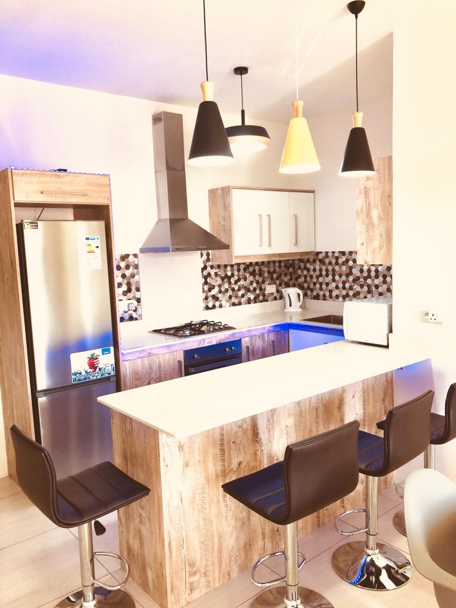 Apartamento Luxury Westwood Apartment+pool
